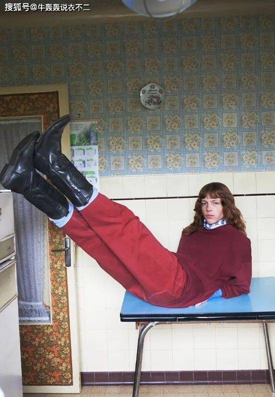 都靠|都靠这些颜色,拯救了我不想穿黑白灰的秋天