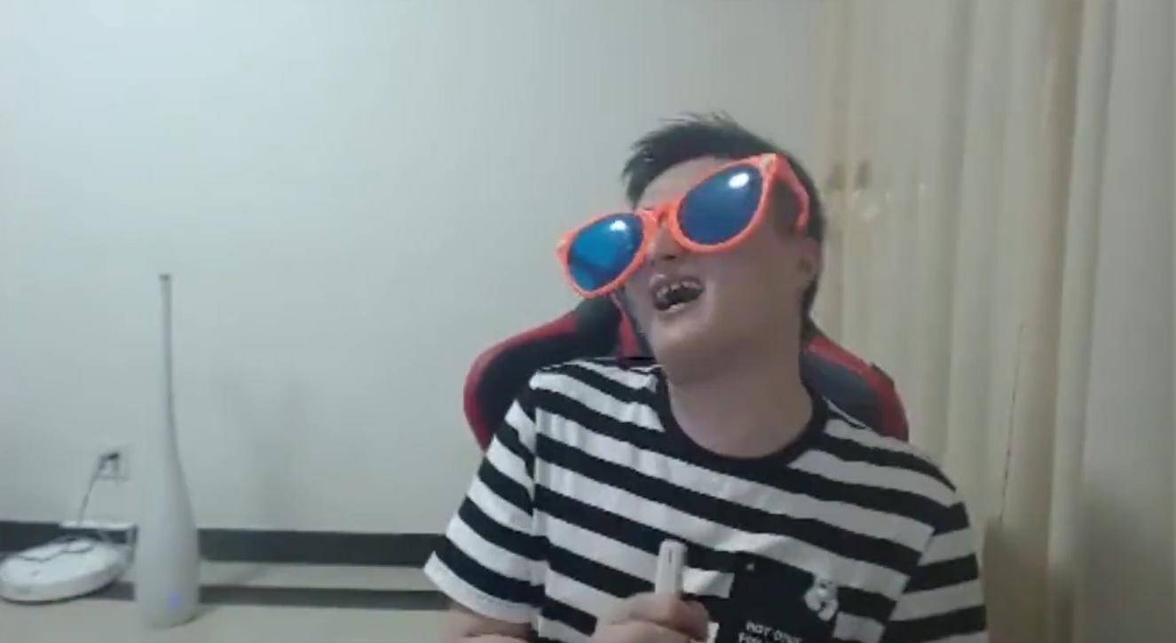 810975登顶b站热搜多么傲人的战绩没想到炉石传说能再火一把