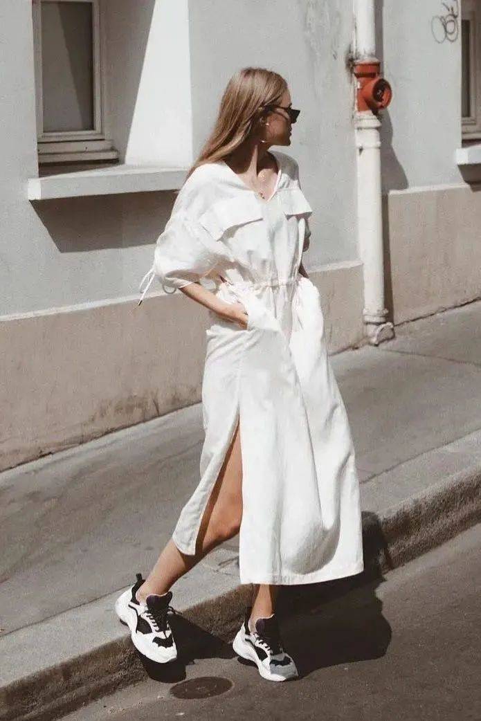 穆勒|别总穿高跟鞋啦！连衣裙＋平底鞋＝春季最简约大气的混搭cp！