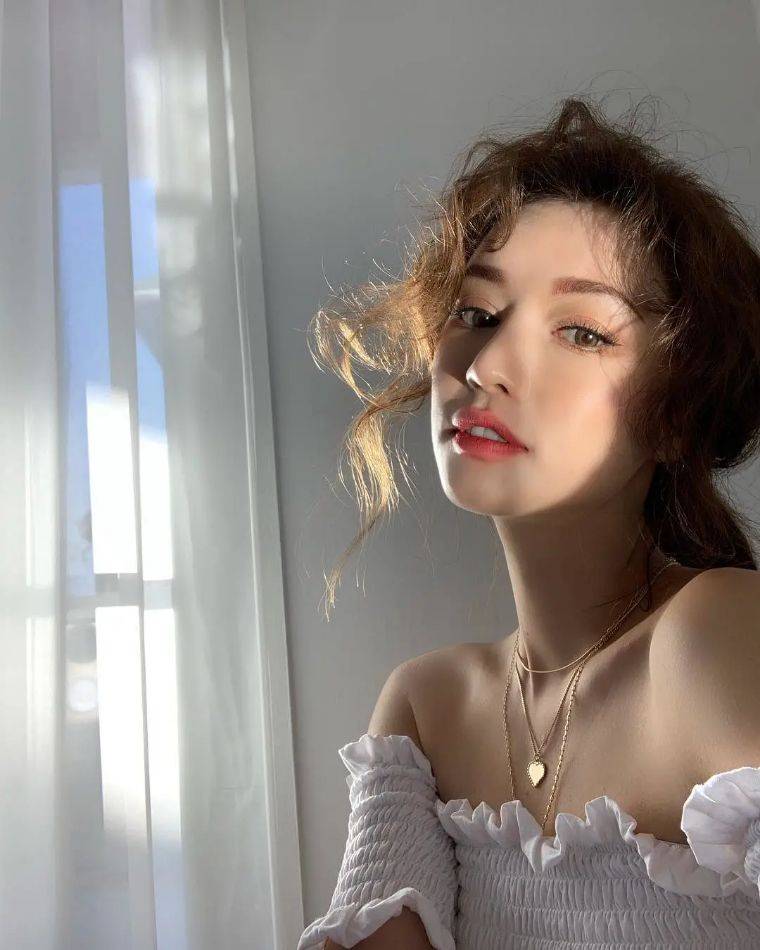 假发|仙女们都在烫的发型！软萌“泰迪卷”美出天际