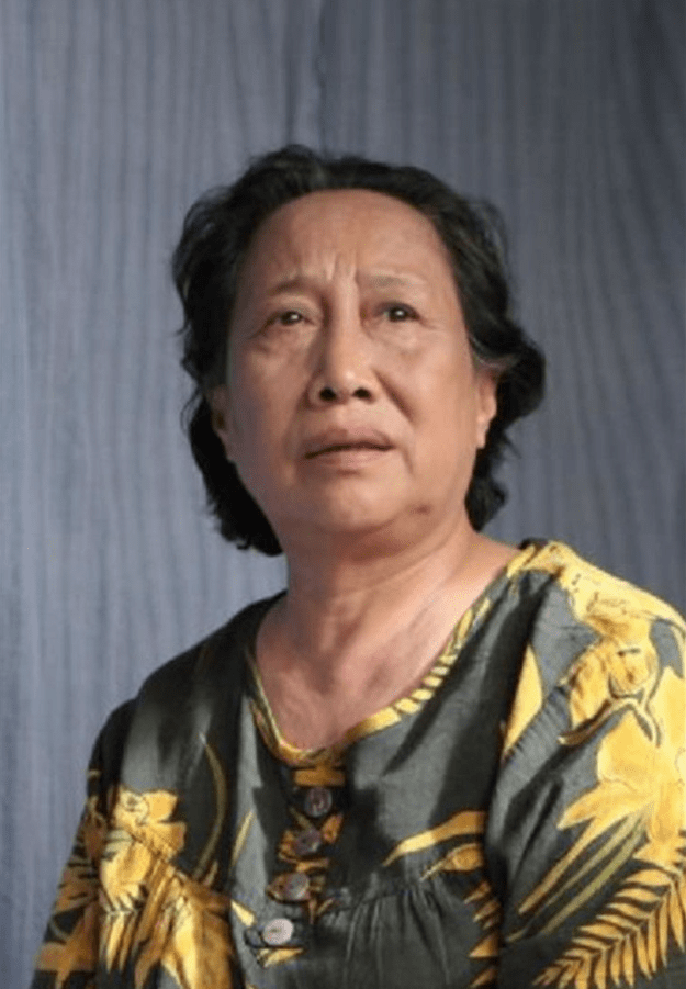 孙桂田|“国民姥姥”孙桂田挺朴实的，穿粉T恤配阔腿裤，和普通老太一样