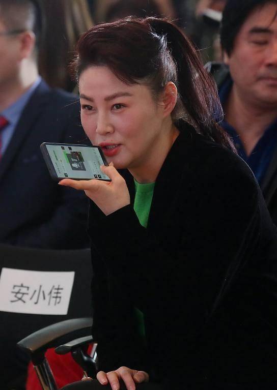 黑色|“最美潘金莲”王思懿的气质真不错，穿的很简单，依旧很有女人味