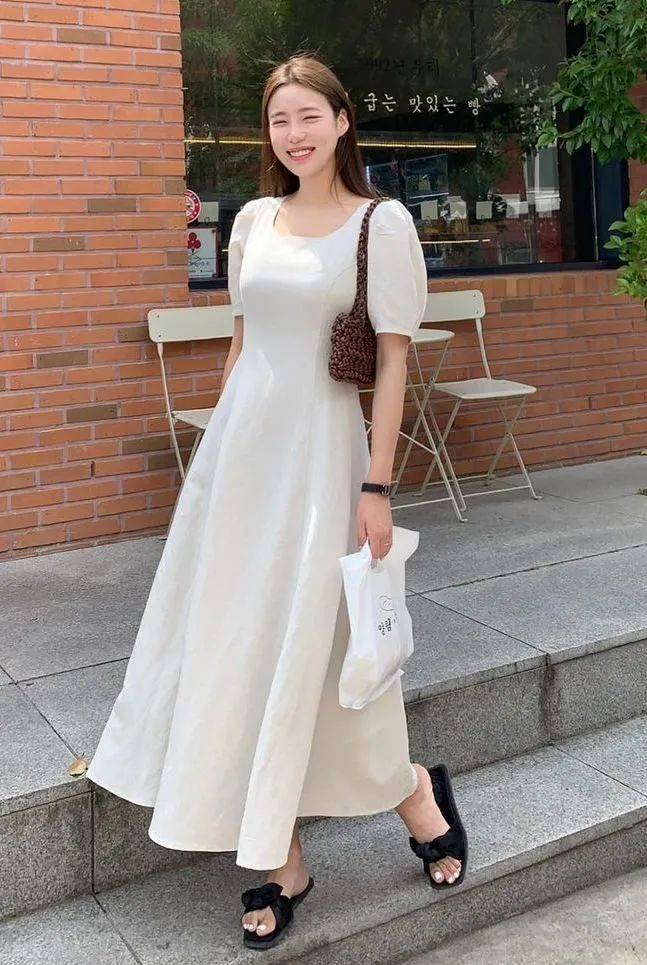 小白|“平底鞋+裙子”穿出女人最轻松,优雅的样子,巨时髦!