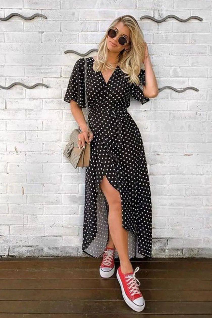 小白|今夏“裙子＋运动鞋”这样穿，就是美得不一样！