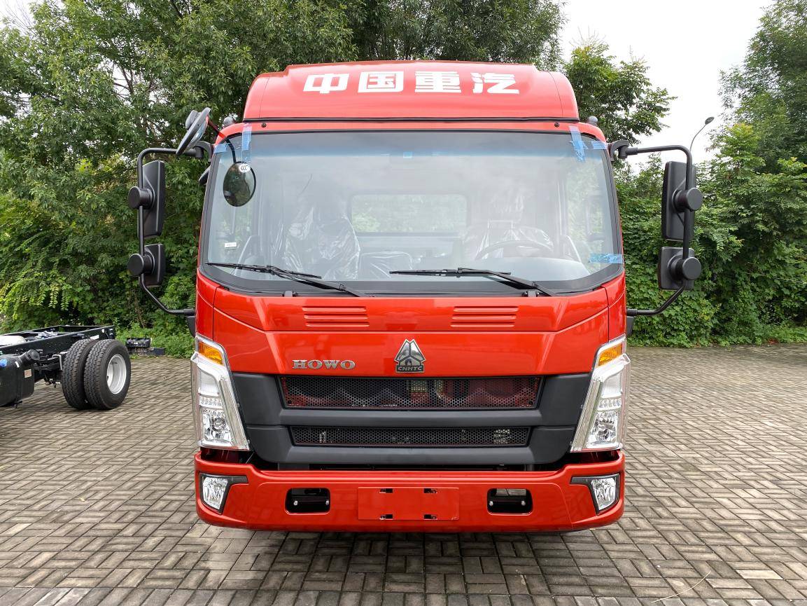 howo小金牛plus国六轻卡劲擎上市越野界的霸主轻卡