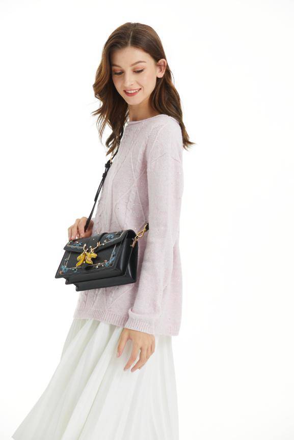 繁华世界|LuneVille全球限量 |一针一线勾勒繁华世界,方寸之间寻觅法式韵味