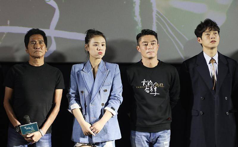 黑色|霍建华的气质真好，就算穿休闲装，气场也不输穿礼服的魏大勋
