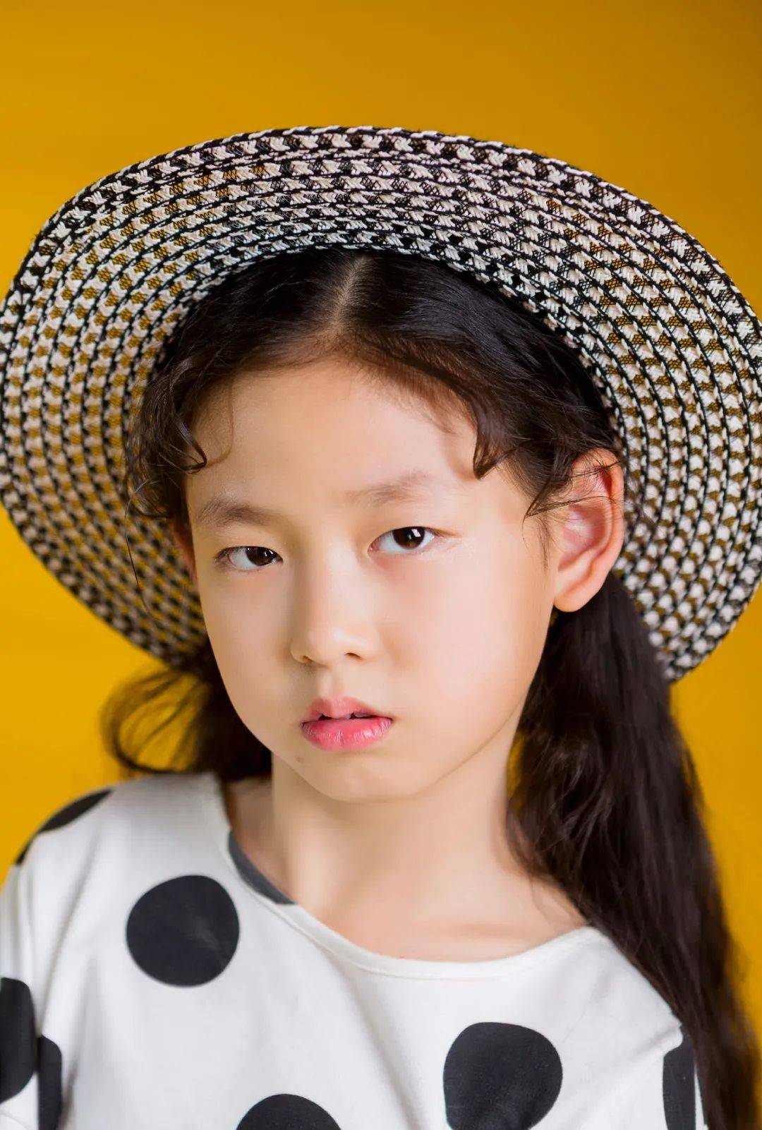 电影|《我和我的父辈》之《乘风》首曝预告，麦田星艺学员与吴京搭戏