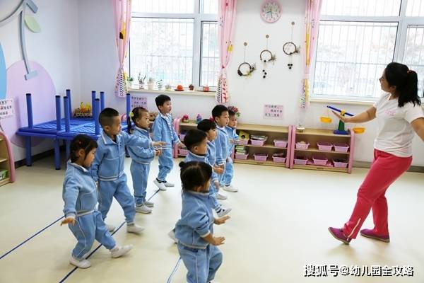 现实|“老师，麻烦您多照顾一下我家孩子！”老师内心：麻烦不过来啊！