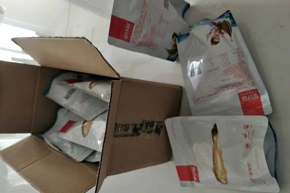 连戚薇|5款被颜值“拖后腿”的宝藏零食,看着平淡无奇,却便宜又好吃