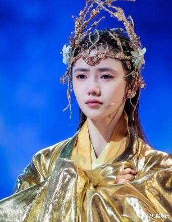 灵气|11双自带“美瞳”效果的眼睛,杨幂毛晓彤上榜,而她的眼睛会说话