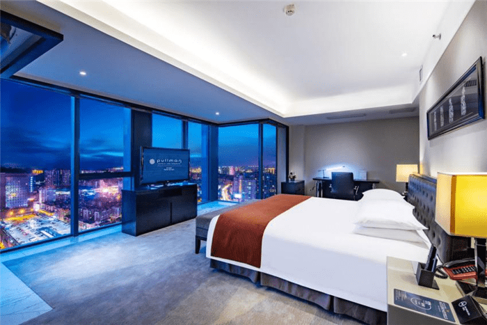 十年相伴,与您共享精彩 贵阳铂尔曼大酒店十周年店庆典礼