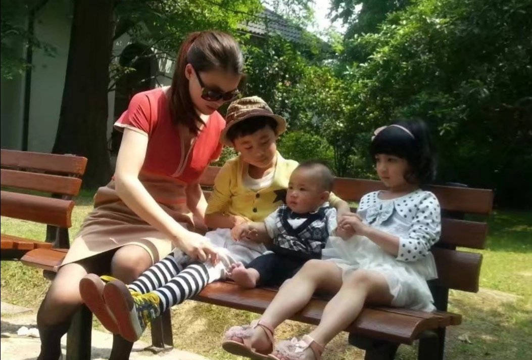 原创林生斌女儿很优秀当模特效果很佳从小就有自己的计划