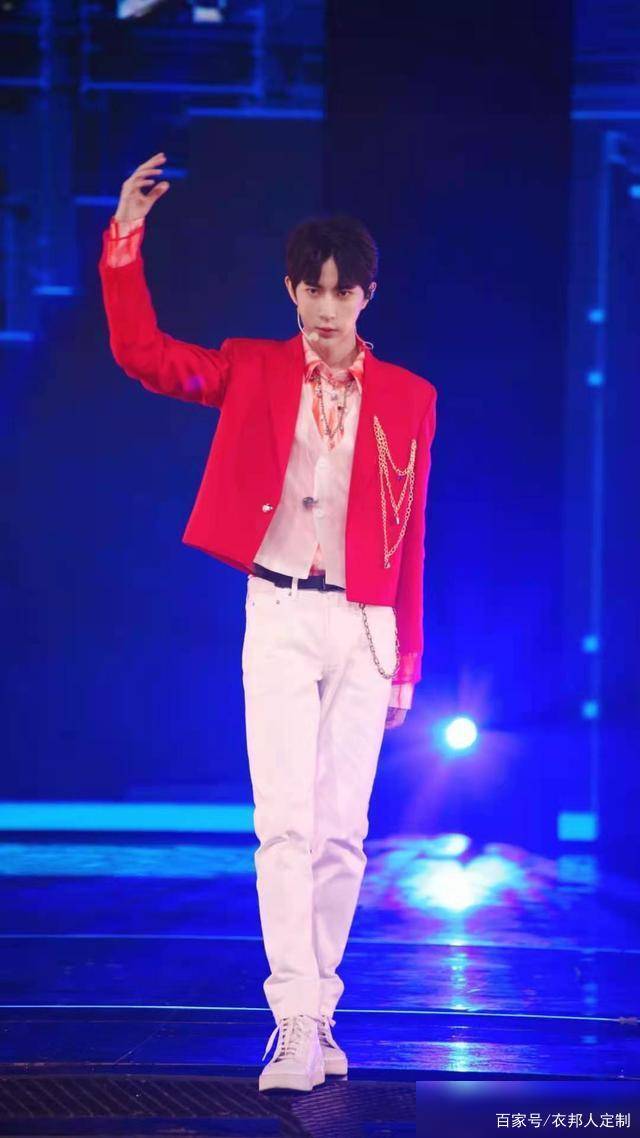 明度|哥哥们这样穿，再也不油腻了！