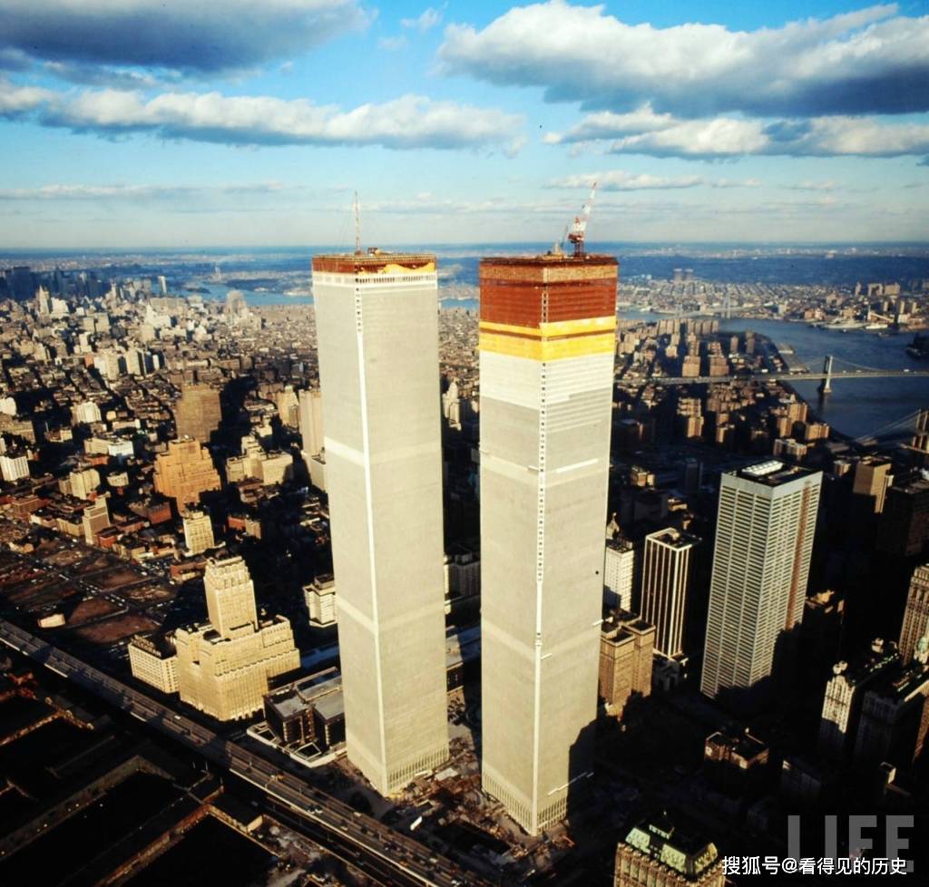 老照片 1971年美国纽约世贸中心双子塔 那时候还没竣工