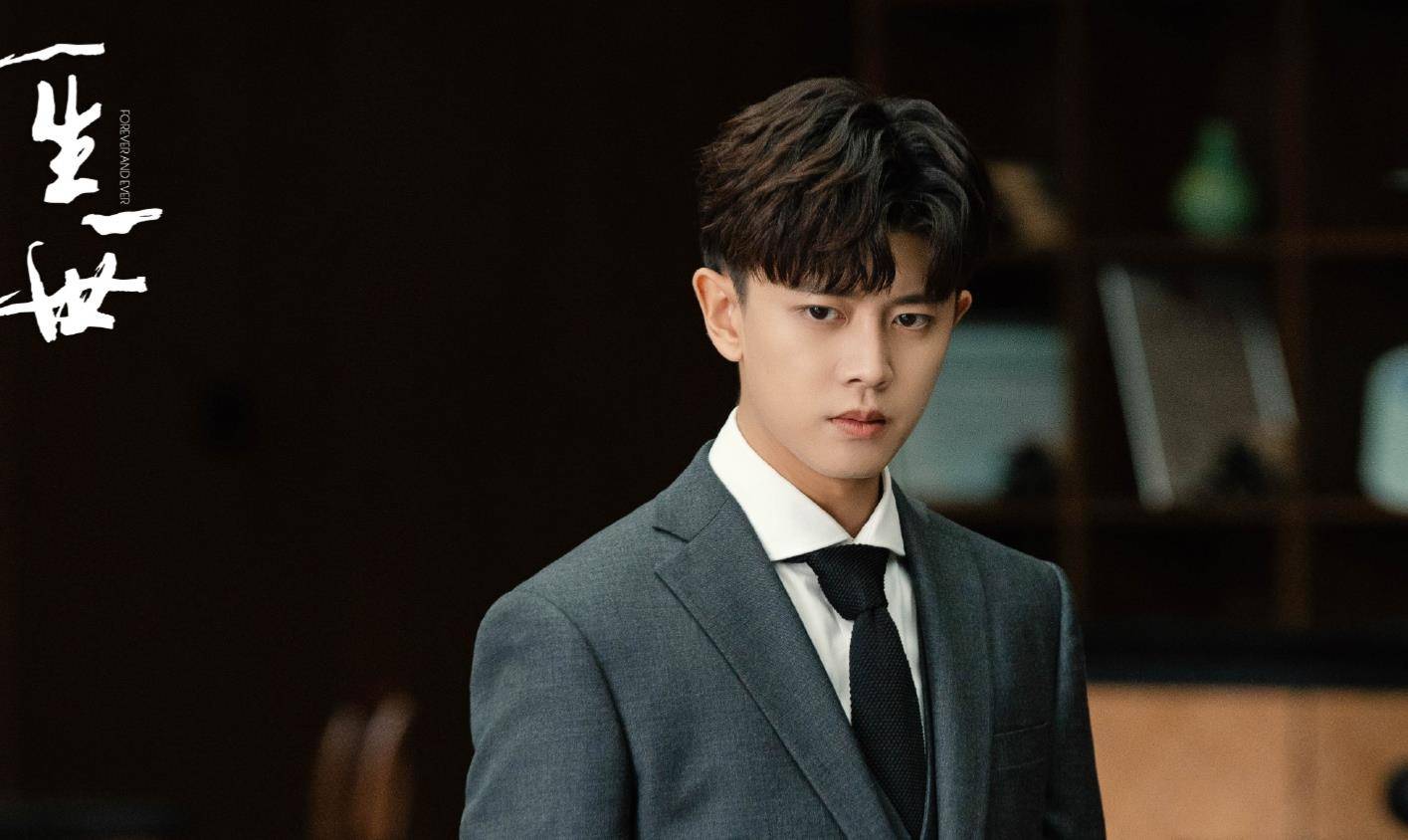 一生一世|《一生一世》成9月收视黑马，稳居热播榜榜首，剧情还原度获好评