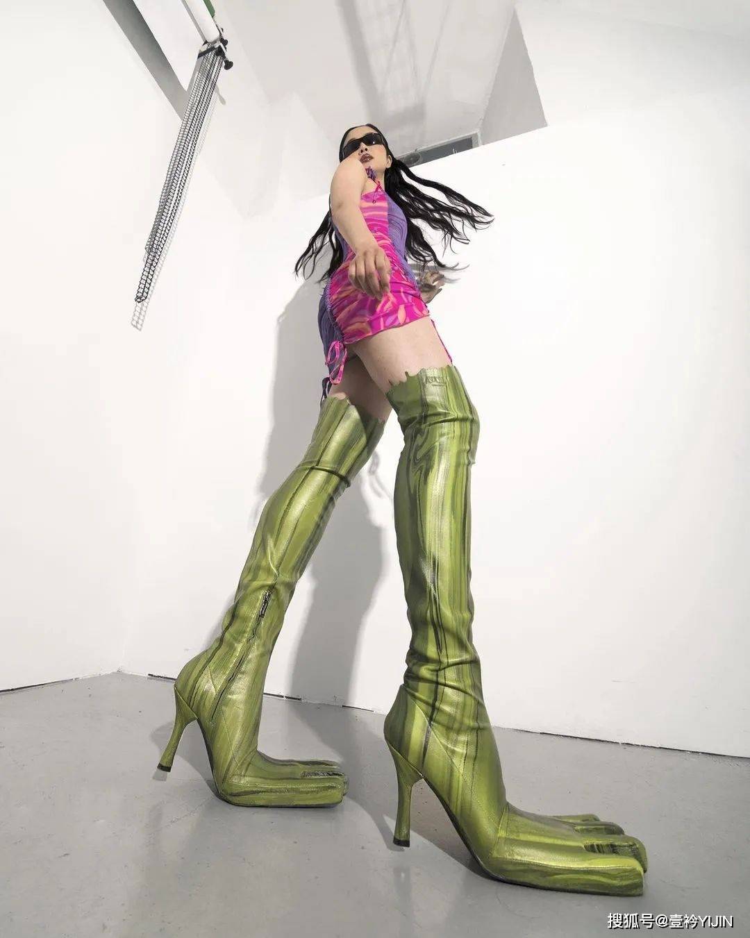 设计|新锐设计师|靠怪兽五指鞋出圈的服装设计师宝藏品牌