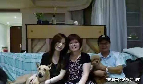 hebe田馥甄晒豪宅,阳台晒太阳好似度假,网友:很会享受生活
