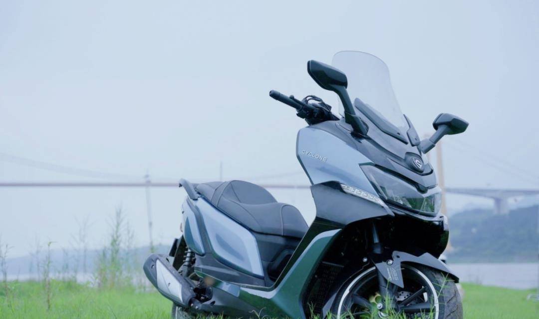 225万起售豪华舒适的平脚踏踏板赛科龙rt3c隆重上市