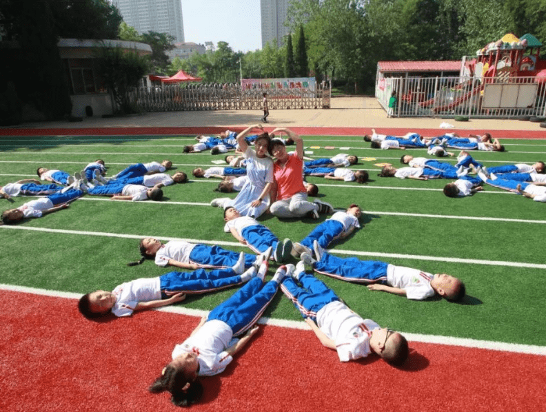 家长|多地的幼儿园招生难，民办幼儿园降价没学生去，原因很现实