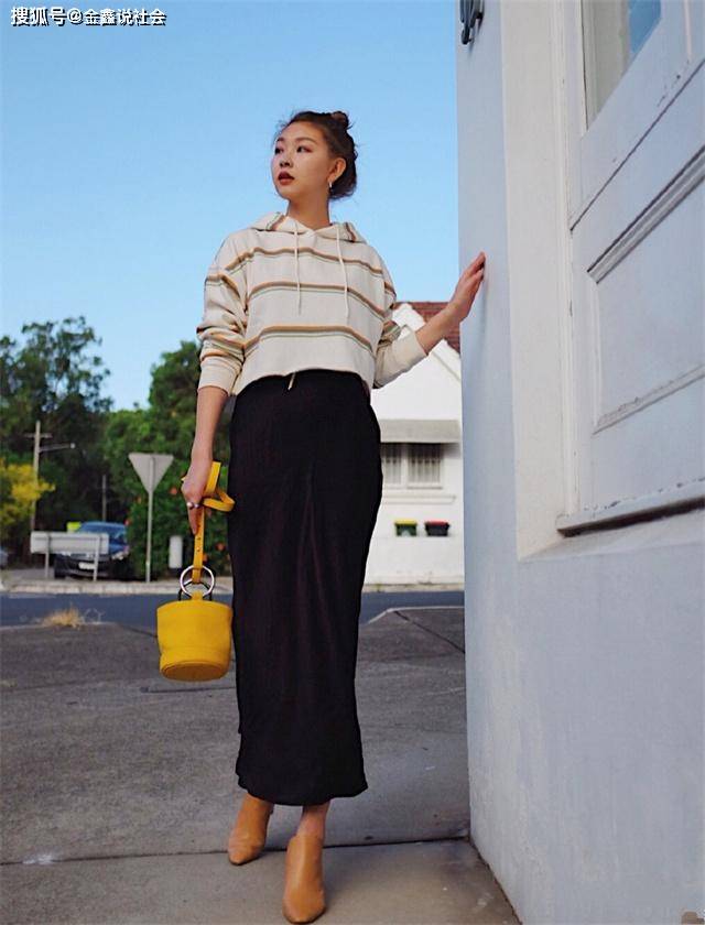 身材|今秋流行这2件衣服：一件解决显瘦减龄问题，一件解决气质问题！
