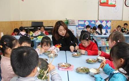 能力|孩子3岁和4岁上幼儿园有区别？这3点差别大着呢，父母要了解