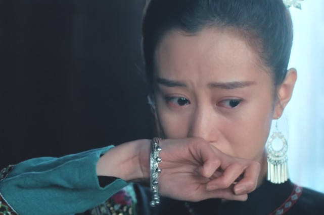 同学|韩烨凭借《玫瑰行者》出圈，蓝盈莹是她的同学，曾在知否中扮丹橘