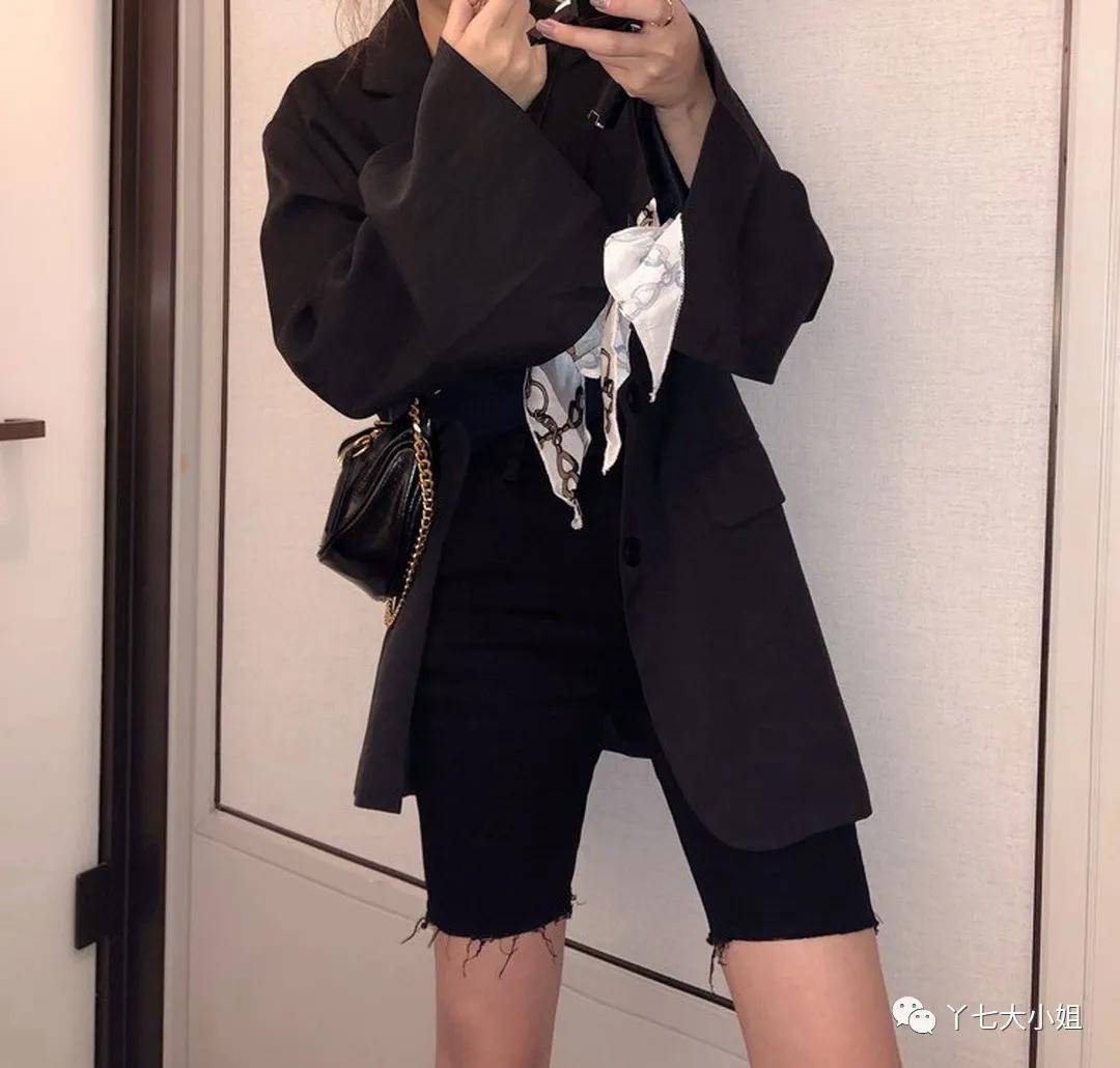 个性|长袖+短裤＝初秋最有个性的时髦组合