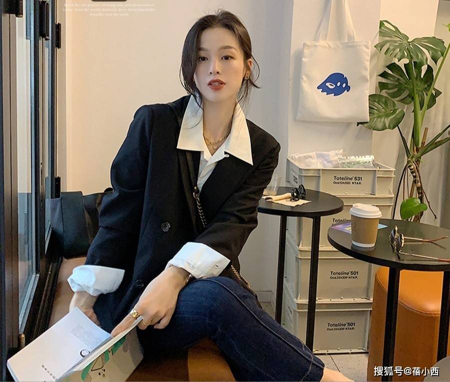 花样|美女的气质之道，精致的穿搭不用繁琐，一件“衬衫”穿出花样造型
