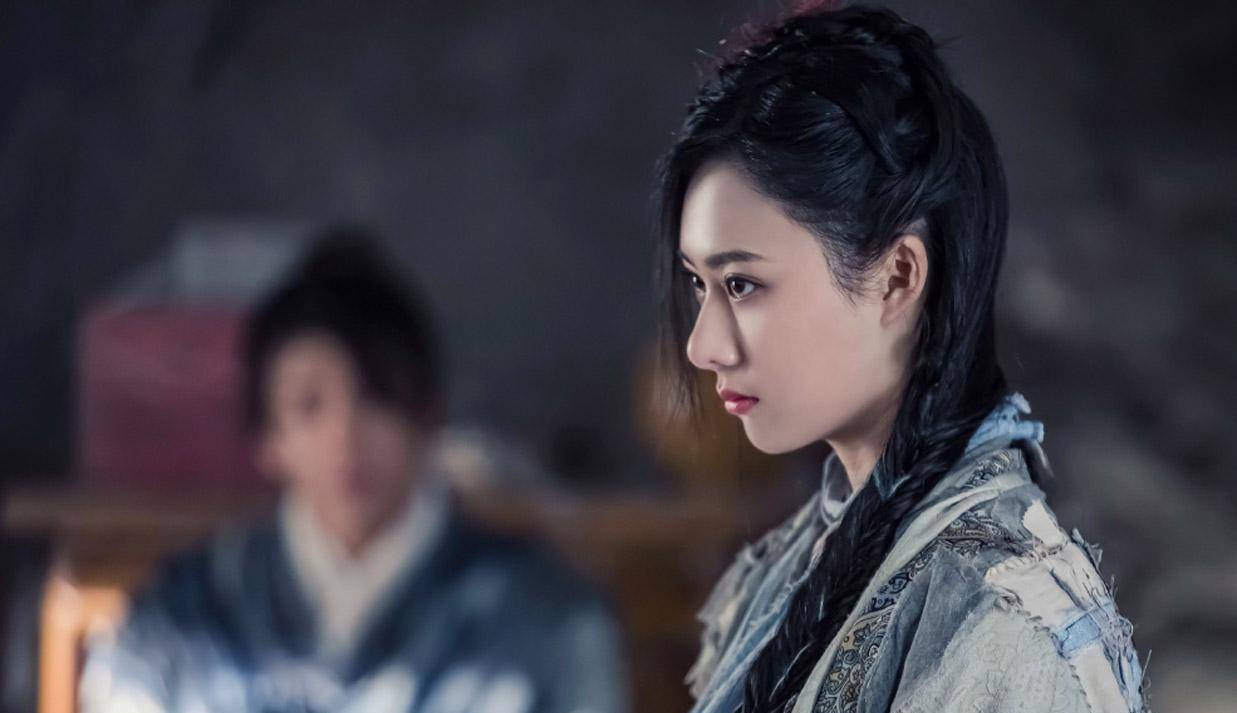 曹曦|倚天屠龙记曹曦月版殷离被戏称：美得过分了，周芷若赵敏有压力了