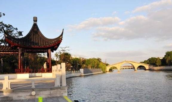 中国这座“最牛”地级市，GDP比省会还高，还是知名旅游城市