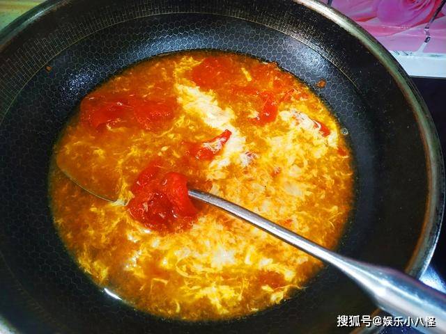 葱花|孩子早餐我不愁，1个番茄，2个鸡蛋，5分钟上桌，孩子爱吃