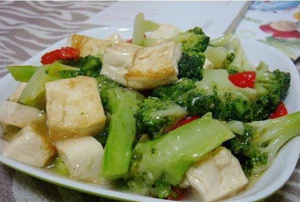 菠菜家常做法不用油 5507fc4cf947479da54514cf27d619be.jpeg