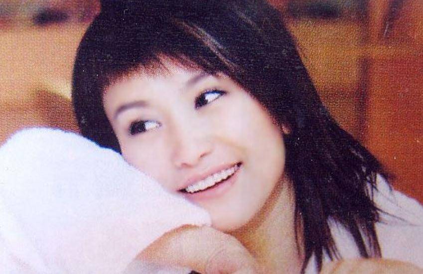 凭重案六组成名嫁大23岁导演王茜守寡7年终完成亡夫遗愿