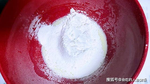 dd|电饭煲做出蓬松dd蛋糕，方法是关键，很多人做错，难怪像大饼大