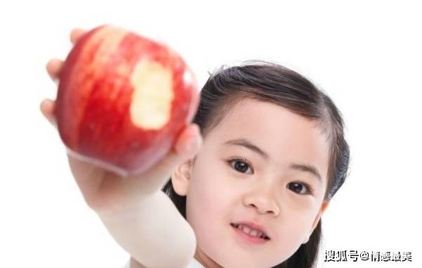 育儿|老人带娃常做5件事，小心害了孩子一生