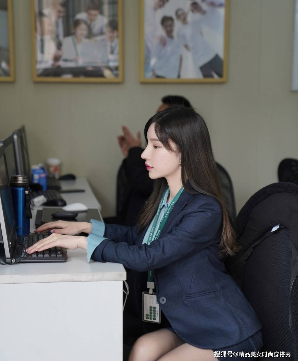 藏蓝色|职场穿搭：一条时尚又干练的套装裙是你不容错过的选择