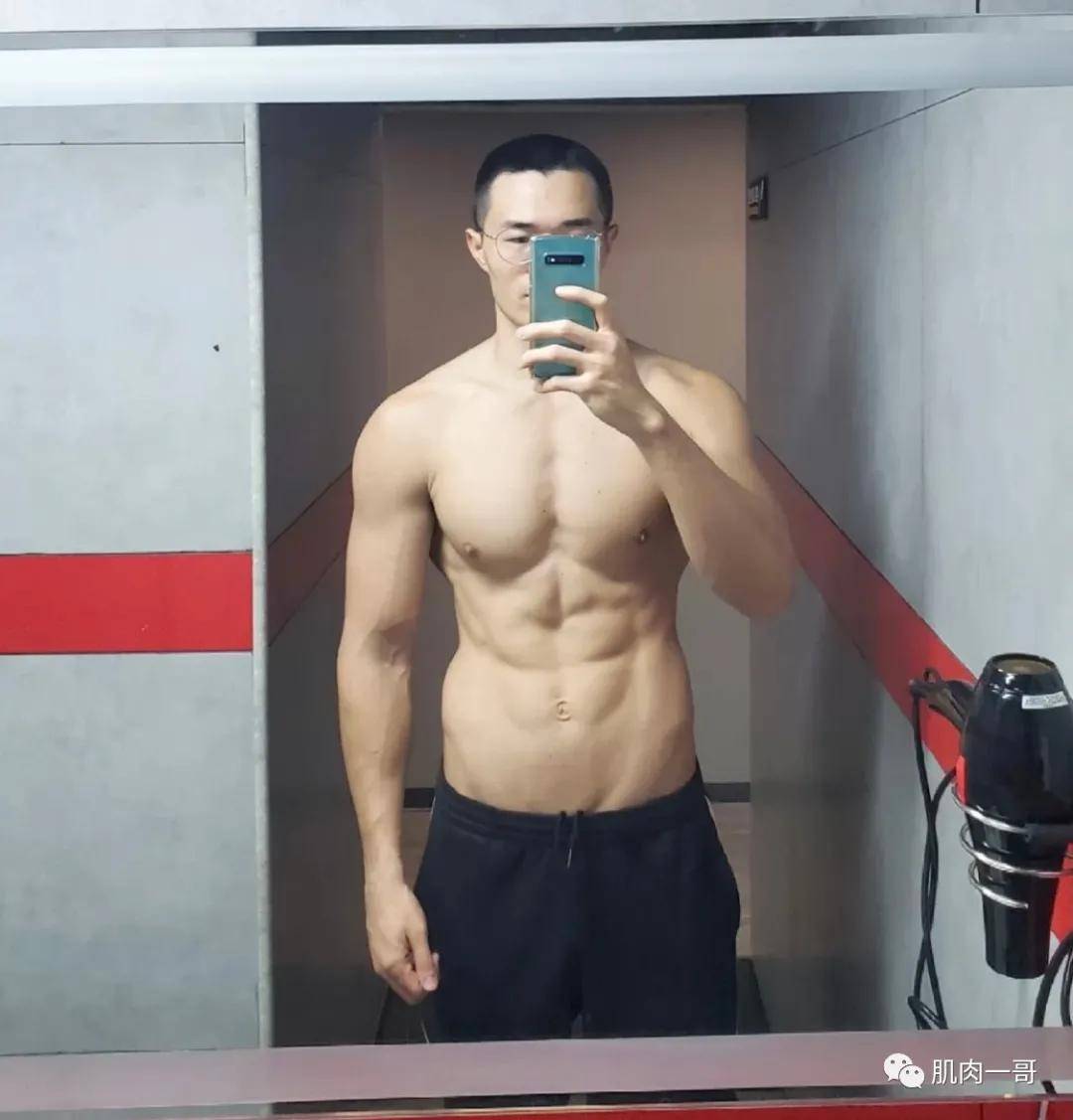 身材|身高190cm体重88公斤，这哥们也太猛了