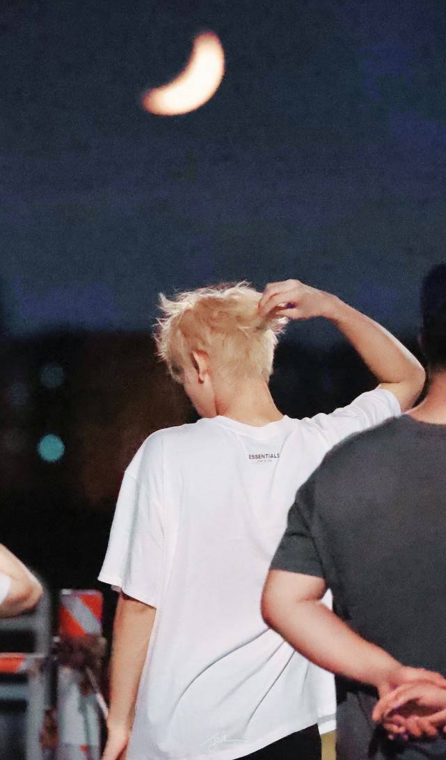 将官|陈飞宇张婧仪同框，新作品即将官宣，还是和欧阳娜娜更有感觉