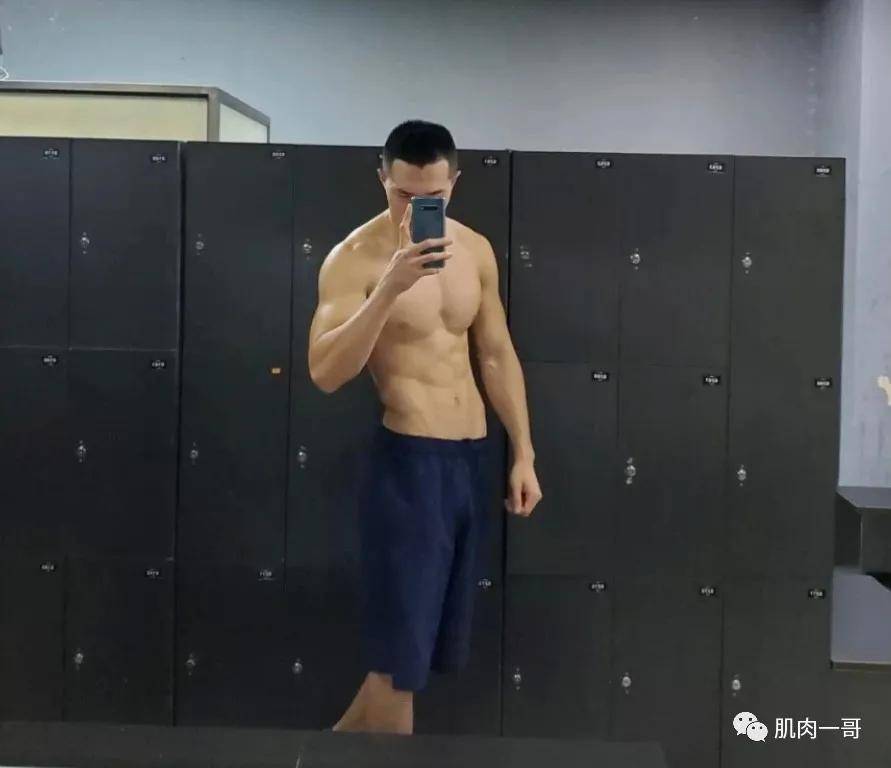 身材|身高190cm体重88公斤，这哥们也太猛了