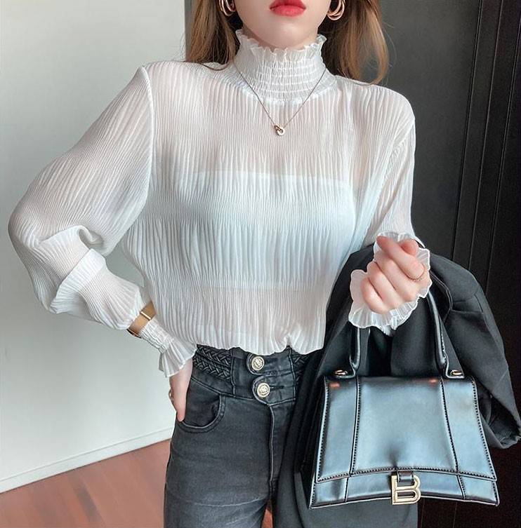 整体|褶皱衫所拥有的魅力值，打造秋季穿搭中的那一份时髦气质