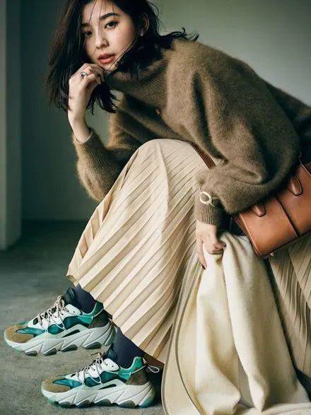 风衣|秋季穿搭没头绪？这样穿轻松美出时尚感！