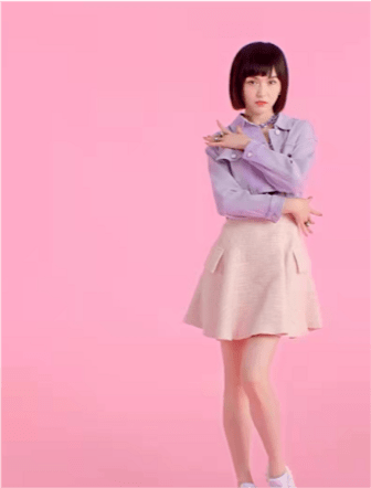 高个子|37岁唐嫣真是装嫩高手!牛仔配抹胸裙少女感爆棚,齐肩短发显脸长