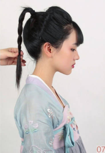 发髻|唐风少女造型：变形灵蛇髻包发