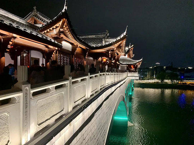 改造后的义乌伏虎桥古建廊桥简直太美了
