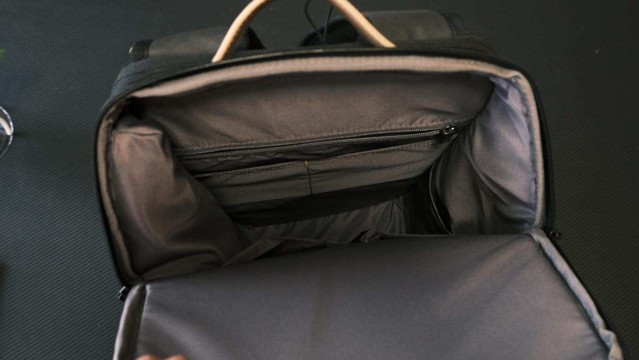 伙伴|职场通勤、生活社交好伙伴，地平线8号零感背包使用体验