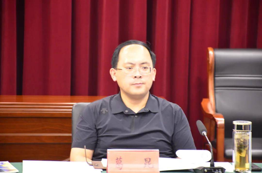 定兴各村将迎大发展,推进合村并居,构建"一村一品,一乡一业"产业格局.