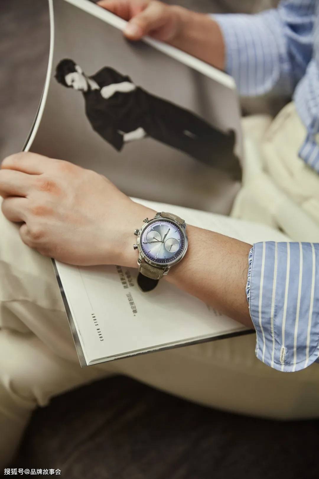 �ںϾ�����Ħ��,�����߽������յ�ԭ���ڳɶ���ʱ��֮��