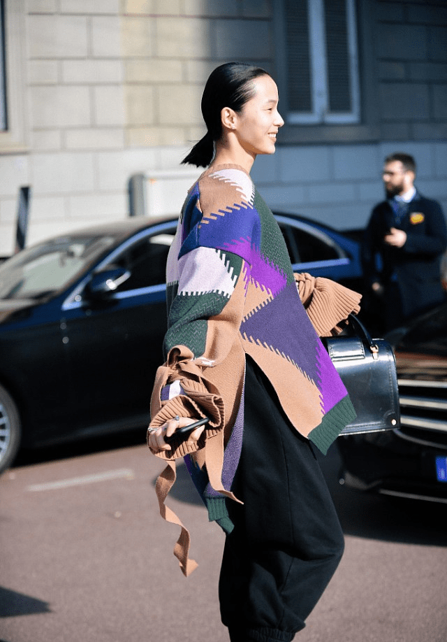 恋情|雎晓雯金大川默认恋情，黑白穿搭简约随性，超模的气质真不一般