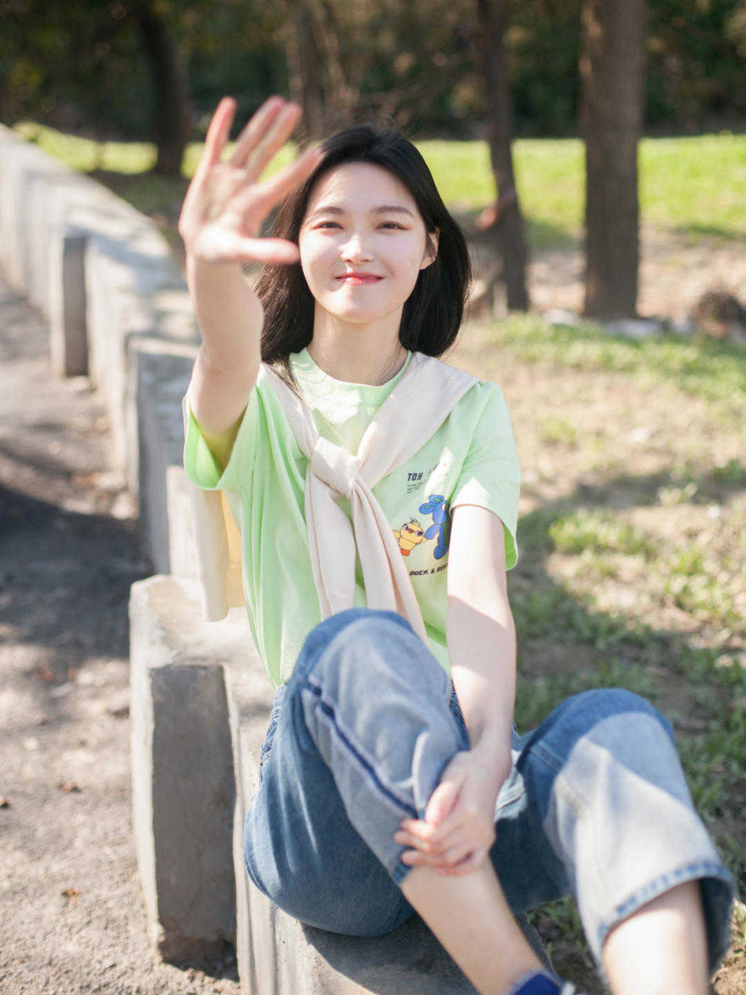 是一种|气质女人都不会乱穿衣,试试这几组穿搭方式,简约舒适又高级